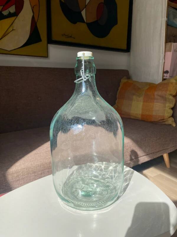 Transparent glass bottle