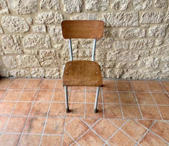 Vintage children's chair in wood and metal from the 50s/60s