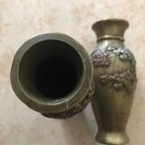 Paire de mini vase en bronze ciselé Japon  décor oiseau