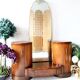 Coiffeuse Art Déco en bois marron avec miroir et armoires latérales Shrager Brothers (1930s)