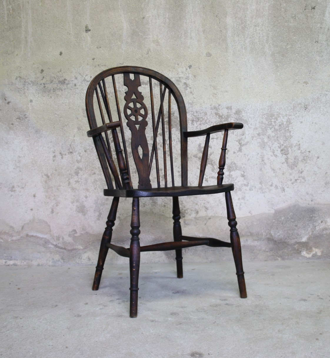 Windsor Wheelback Chair