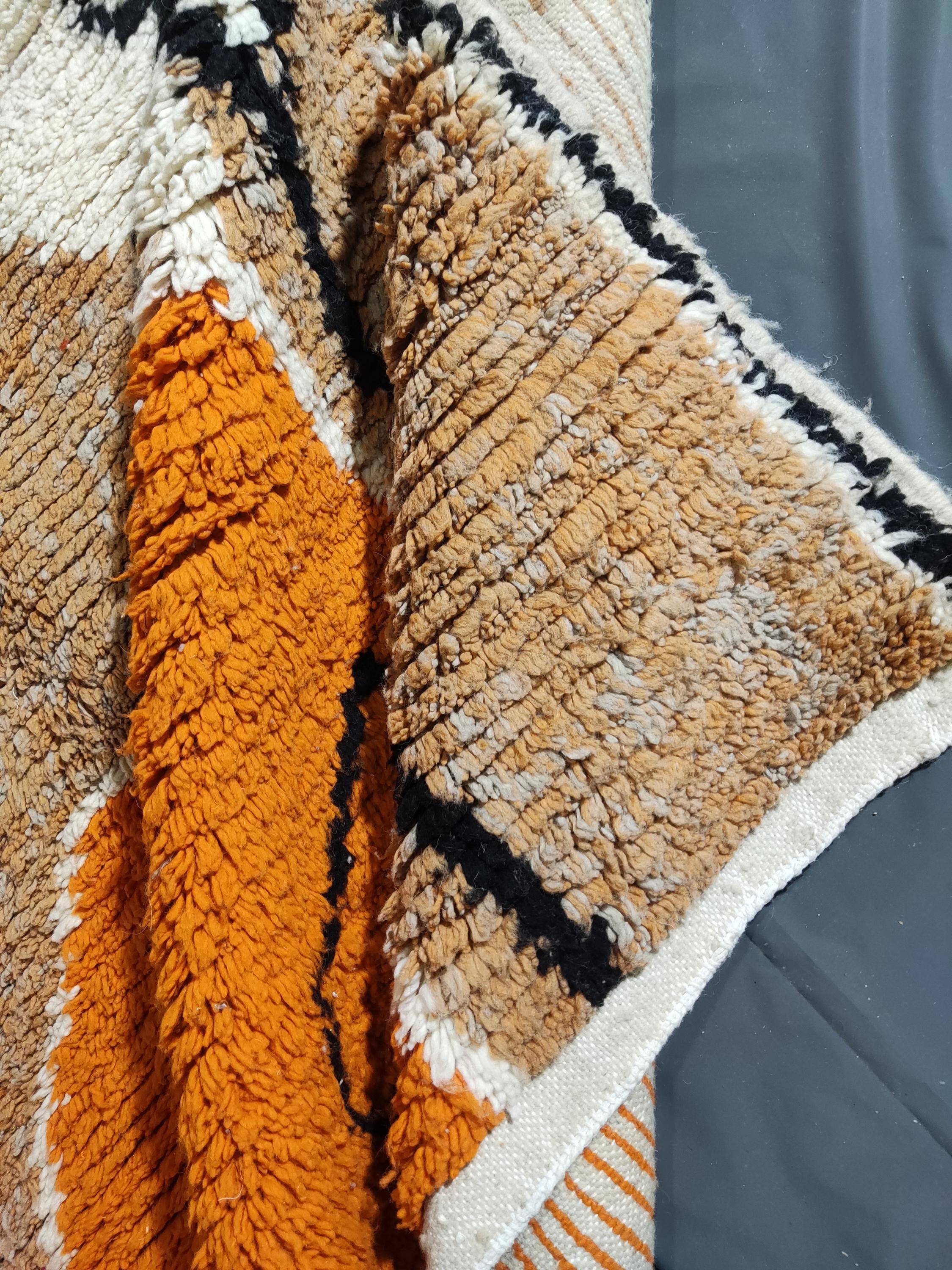 Traditional wool rug Morocco 3 x 2 m