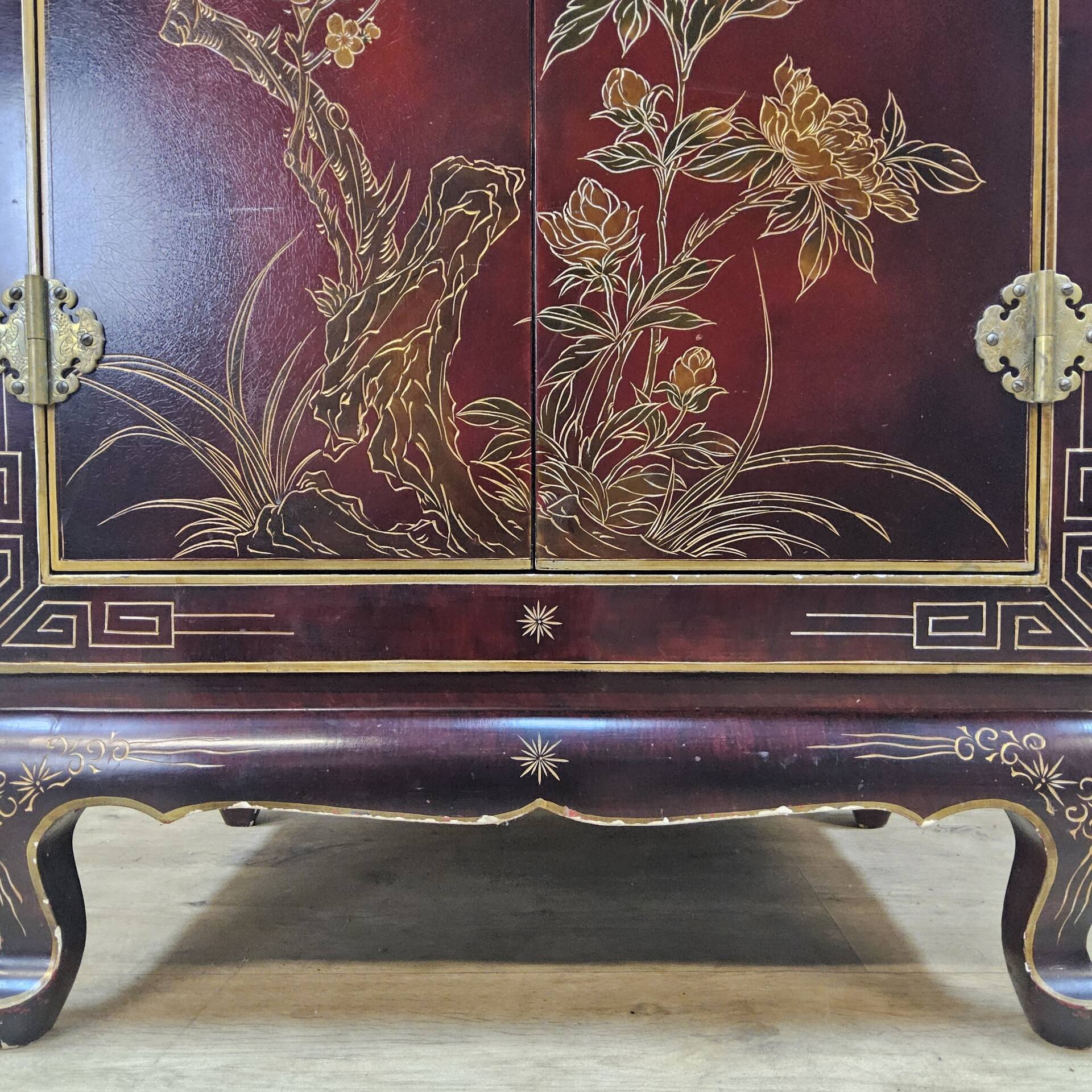 Vintage Chinese record player cabinet / Asian vinyl cabinet