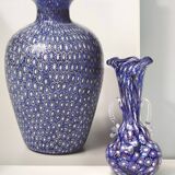 Vase en verre de Murano bleu attribué à Fratelli Toso avec des murrines, Italie