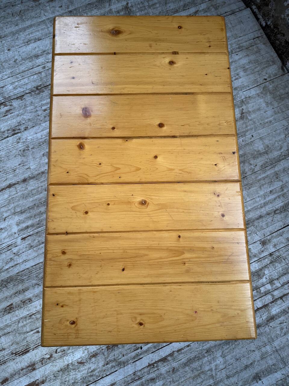 Chest or coffee table Perriand Les Arcs 1800