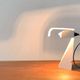 Lampe de table tole minimaliste italienne de l'âge spatial du milieu du siècle par G. Grego, années 1960.