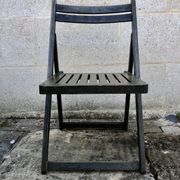 Black wooden folding chair