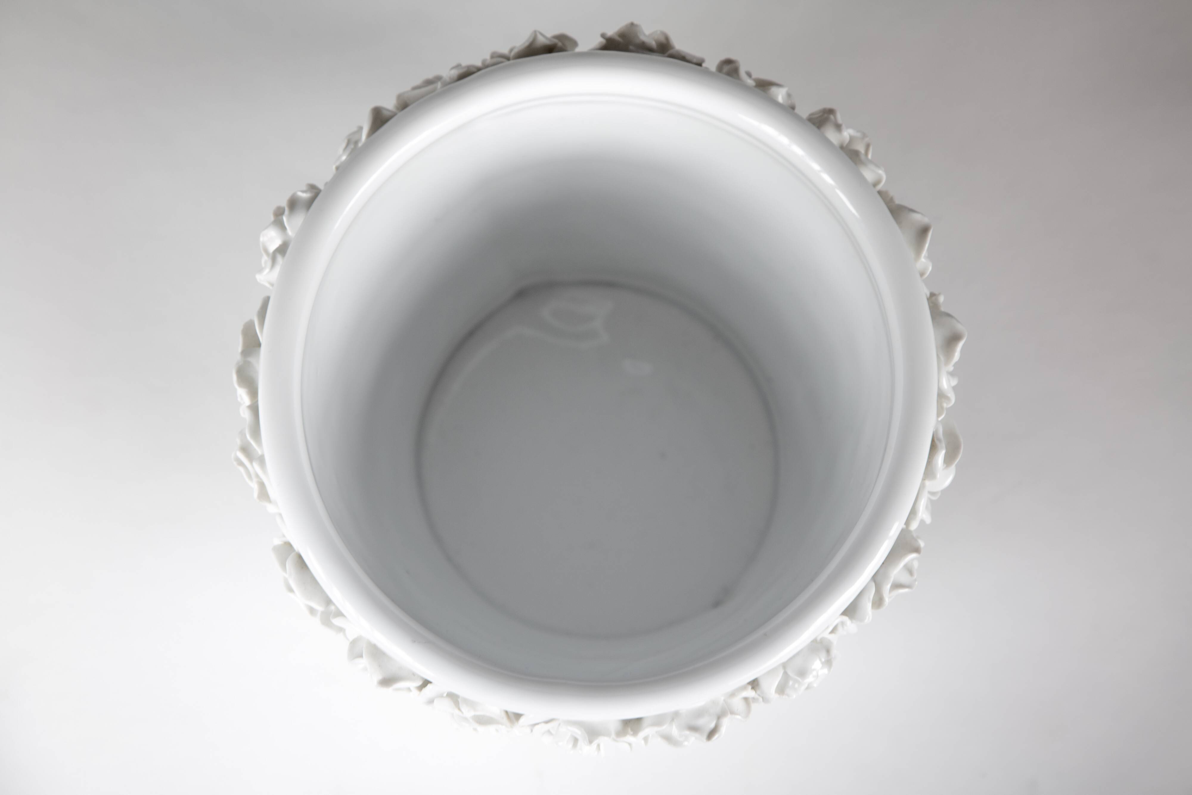 White earthenware pot cover "coco camellias" style 100 unique flowers