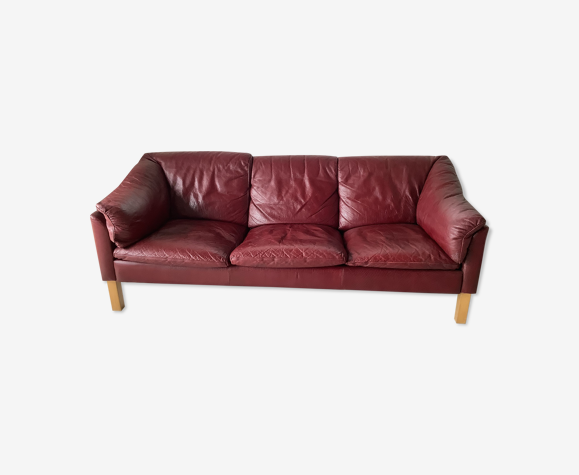 Vintage Bordeaux leather sofa year 1980