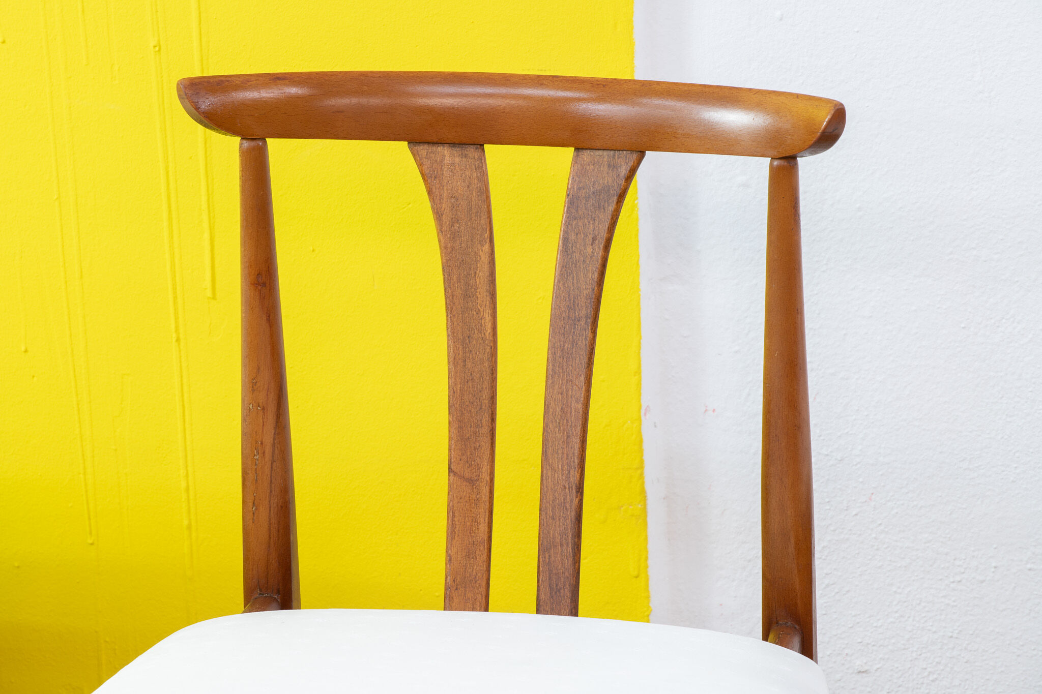 Vintage Scandinavian Chair – 47 cm