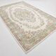Tapis persan floral vert clair et beige, 204x320 cm