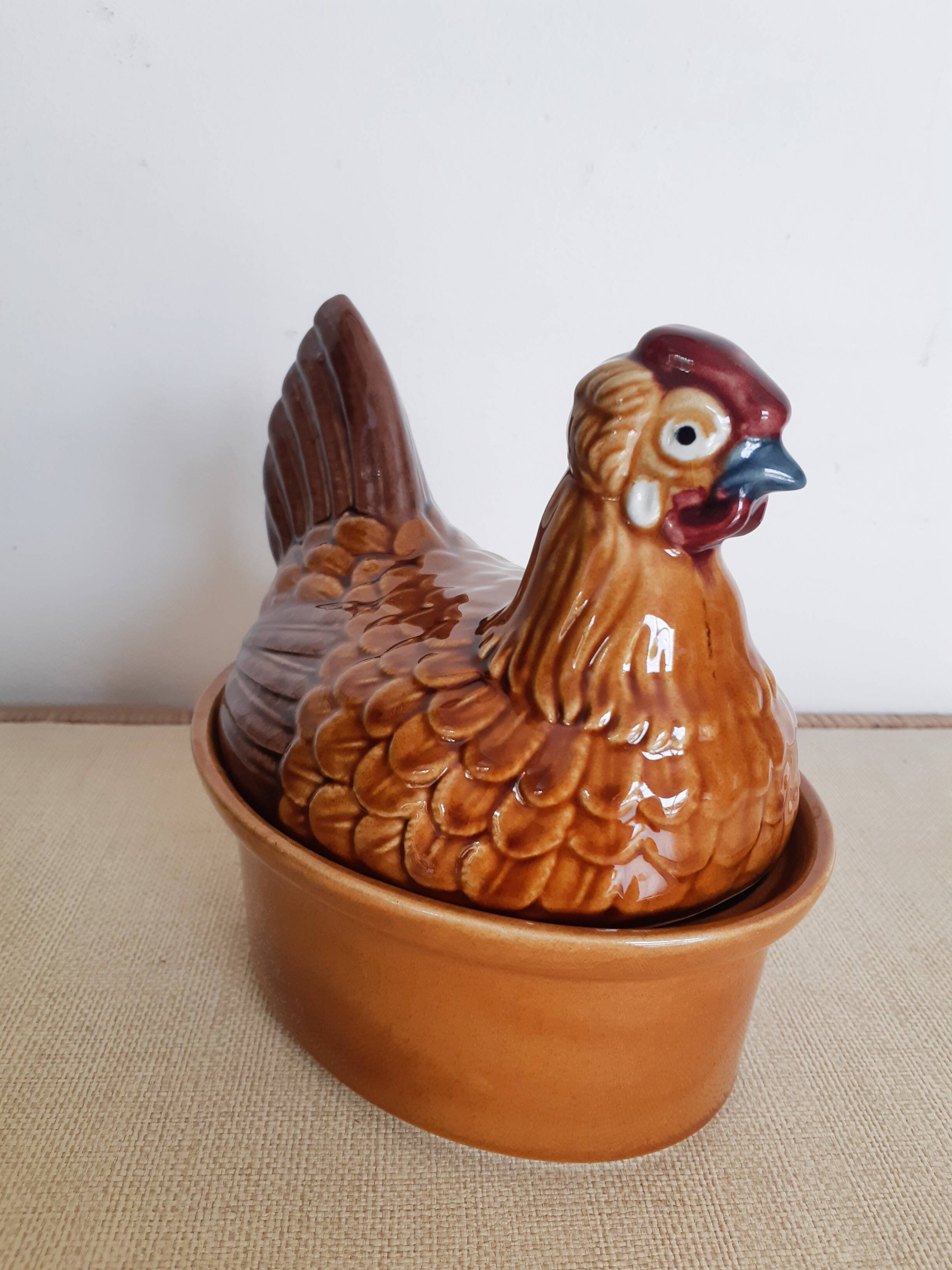Terrine poule vintage, glazed earthenware baking dish