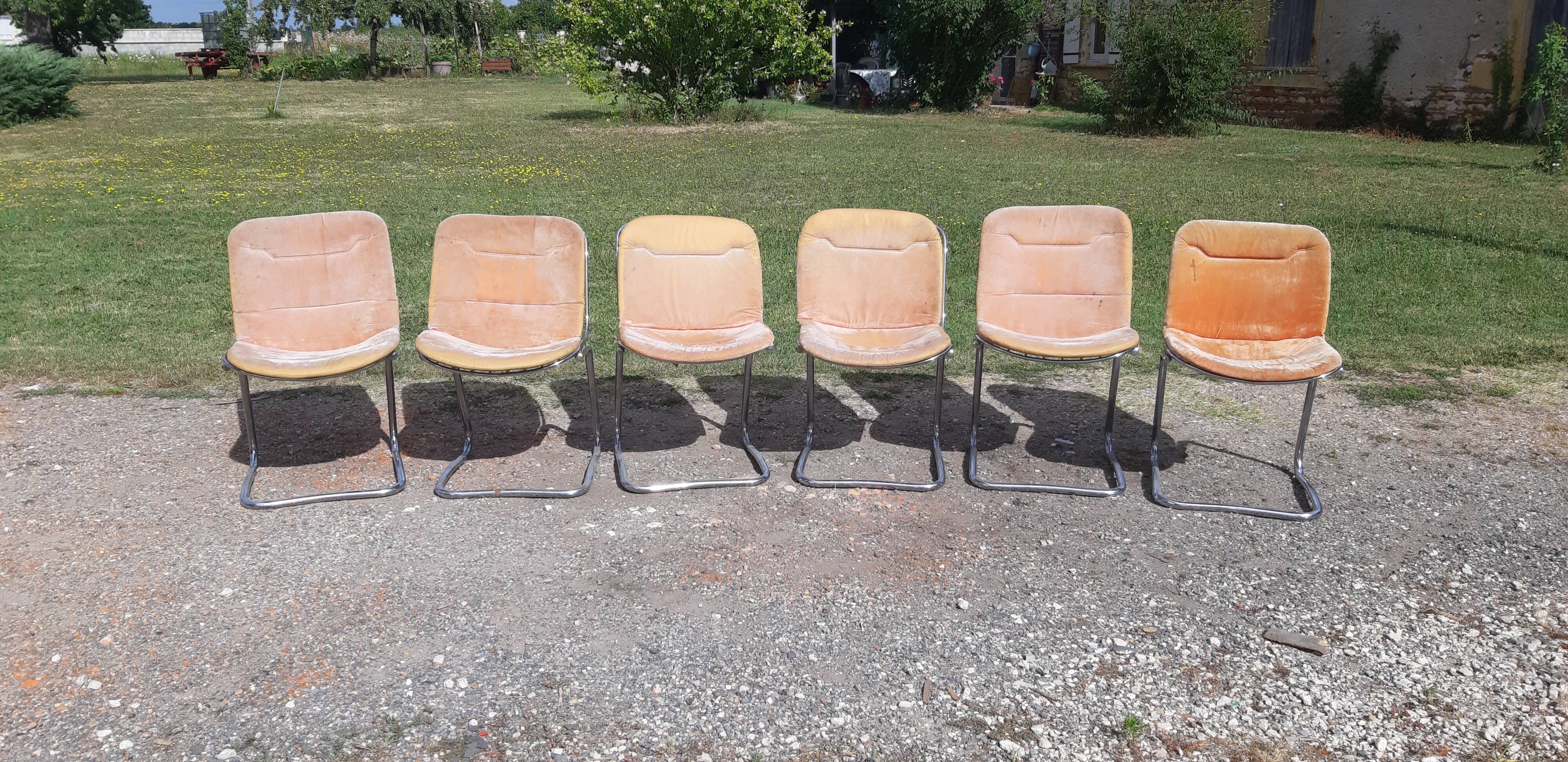 6 vintage Italian chairs from the 70s