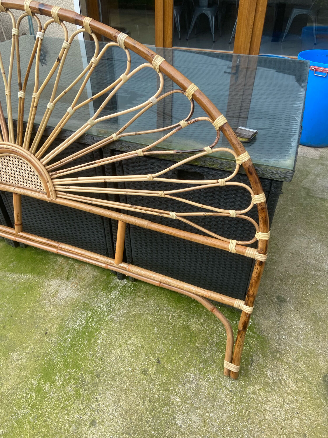 headboard in wicker and rattan