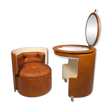 Dilly Dally vanity set by Luigi Massoni for Poltrona Frau