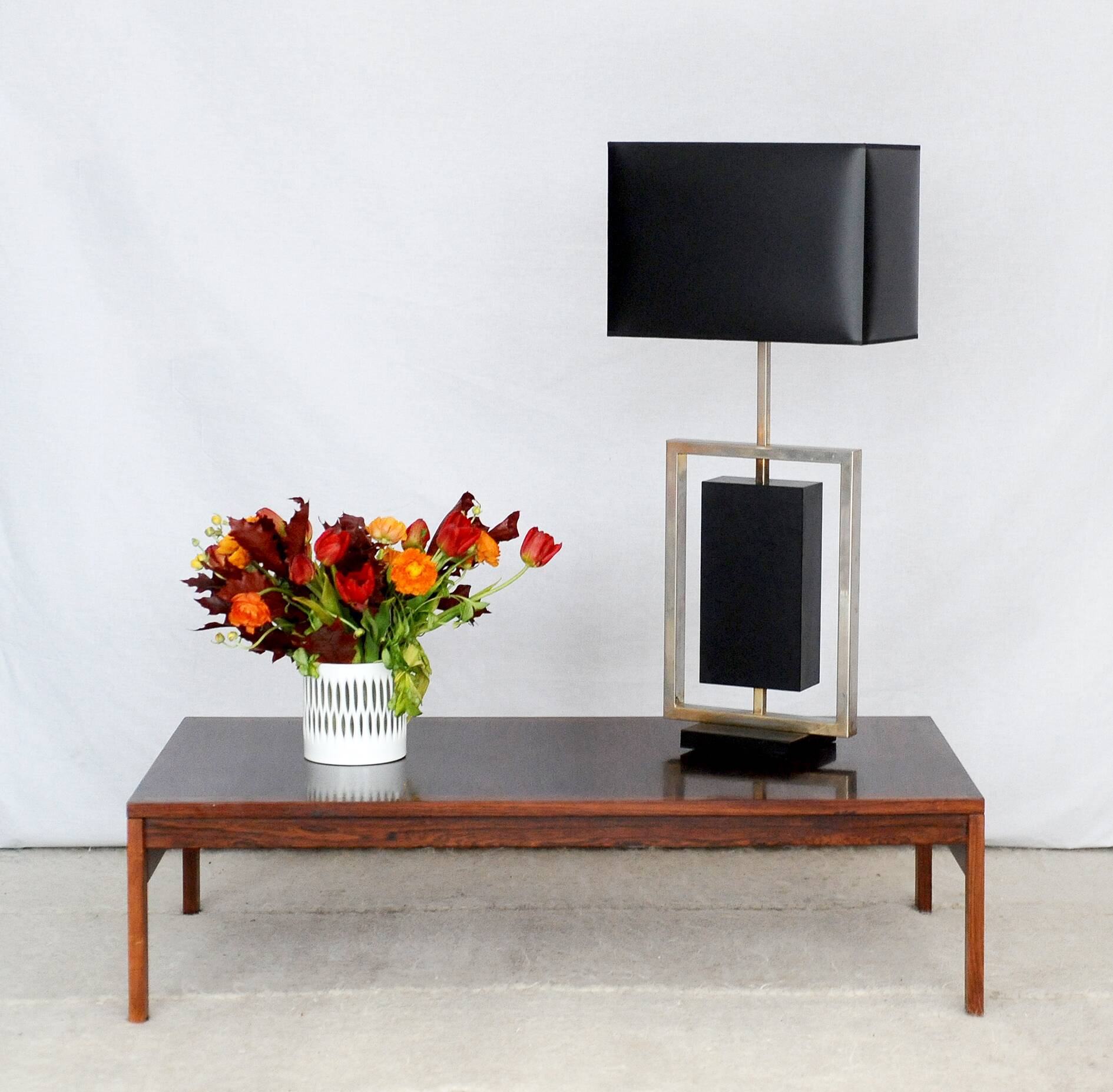 Rosewood coffee table 196°