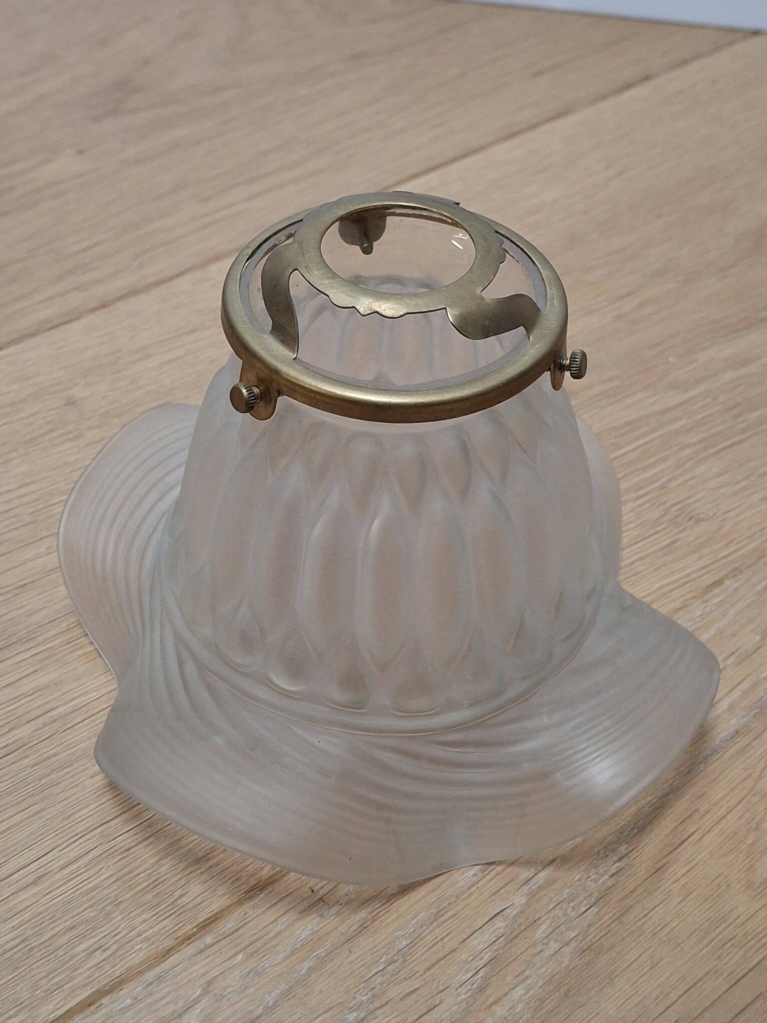 Abat-jour tulipe verre dépoli et laiton 50s