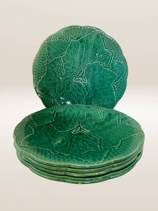 Set de 6 assiettes à dessert barbotine verte, modèle feuille de vigne