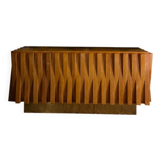 Credenza Brutalista de Gaetan Pullanghiel