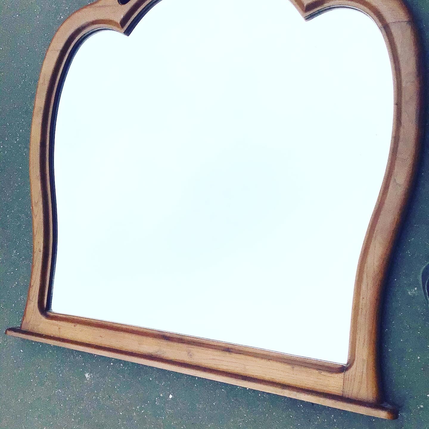 Bevelled chimney mirror