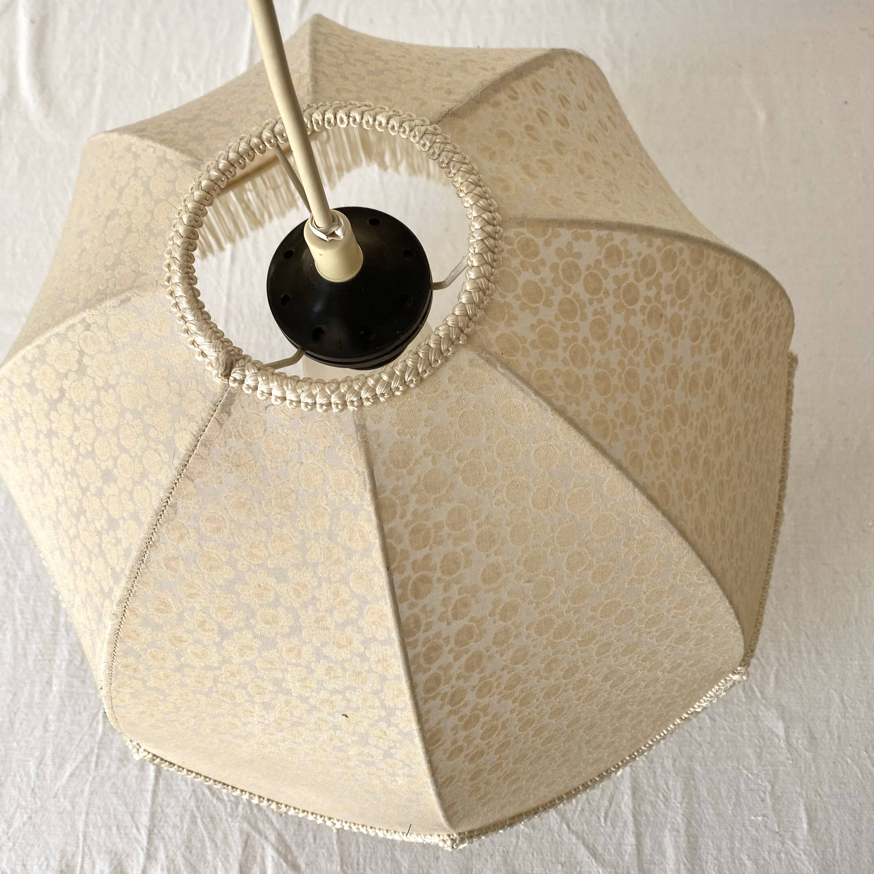Lampshade to hang from the 70s