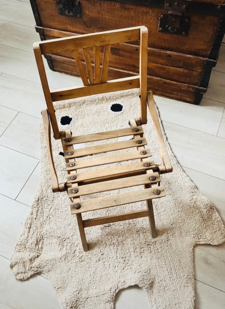 Foldable children's chair