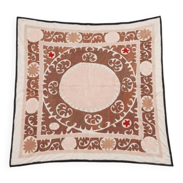 Nappe brodée à la main vintage 133x140 cm