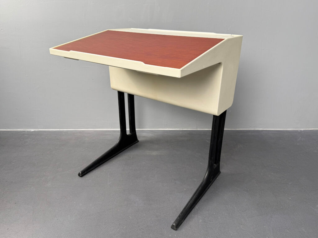 Desk, height-adjustable, by Luigi Colani for Flötotto, Germany, 1970s