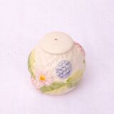 Salt and pepper shaker, fruit slushy