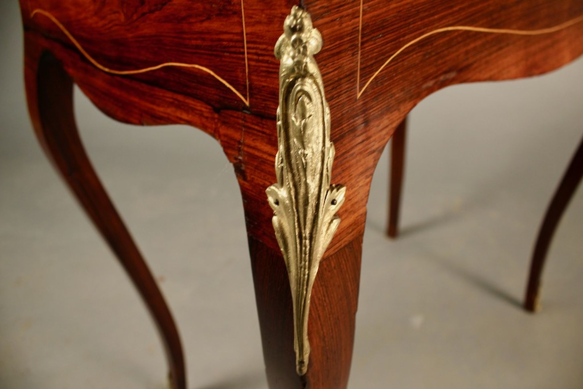 Bureau de pente marqueté de style Louis XV époque napoléon iii