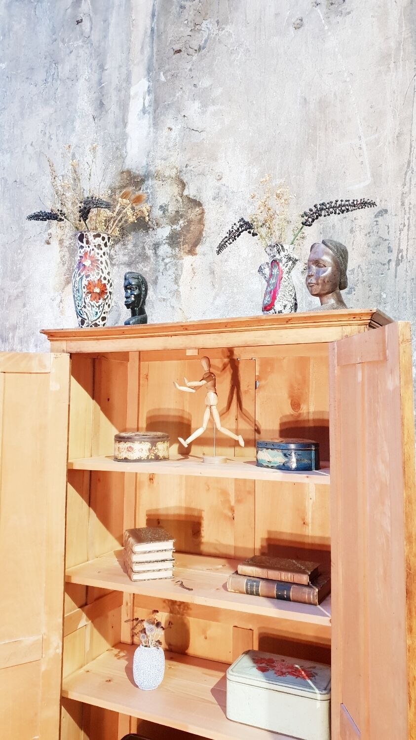 Vintage Parisian wardrobe