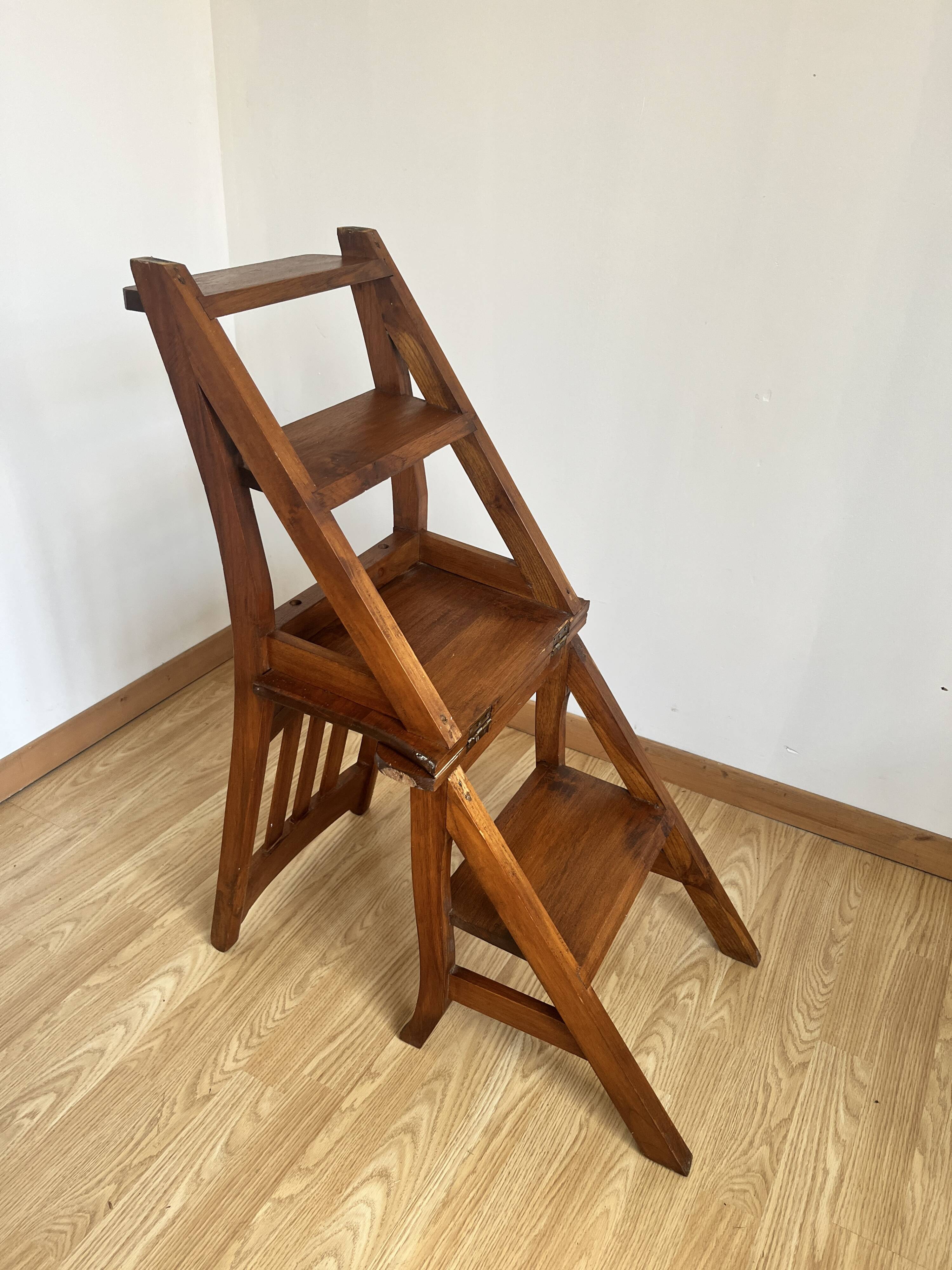 Chaise escabeau en bois