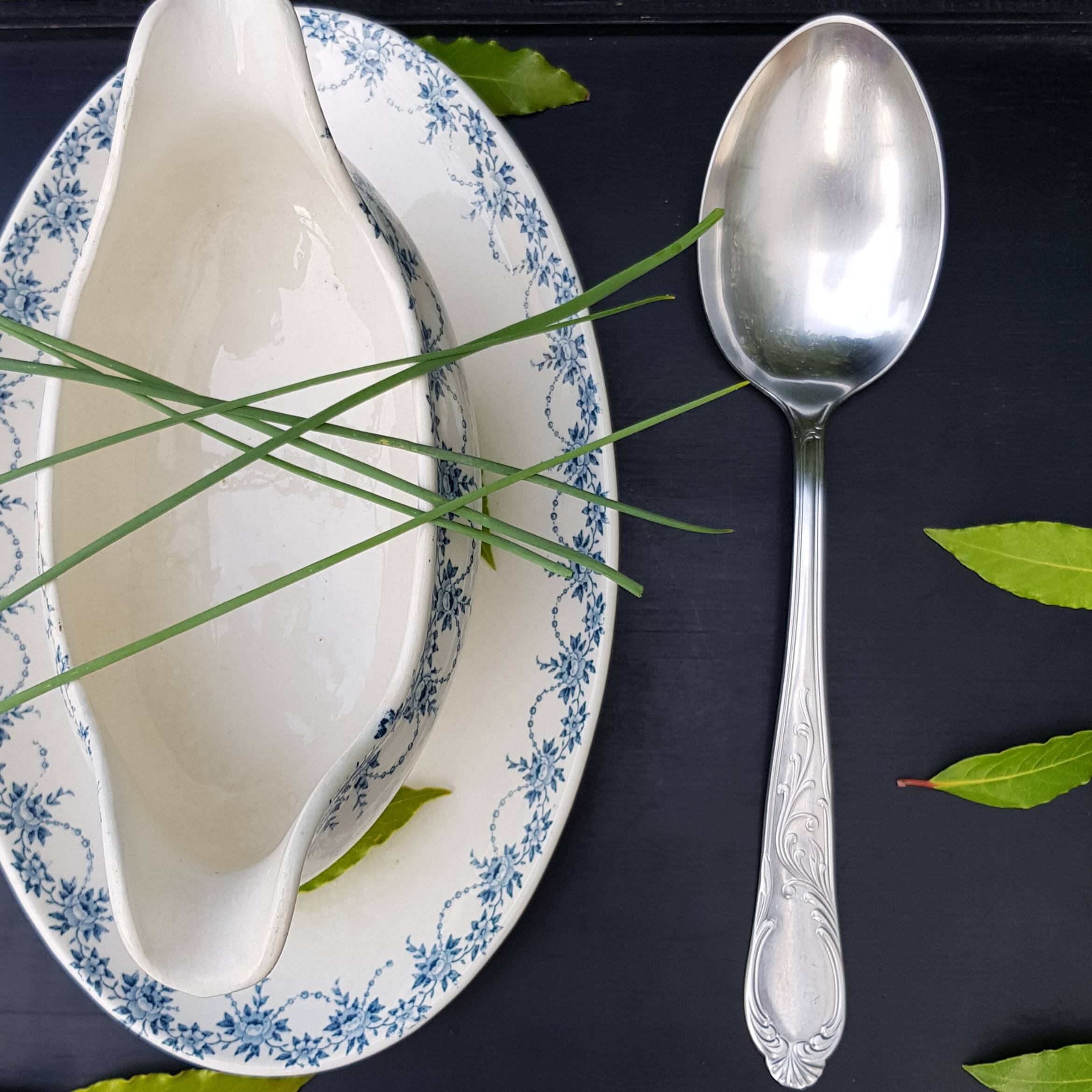 Sauce or dish spoon
