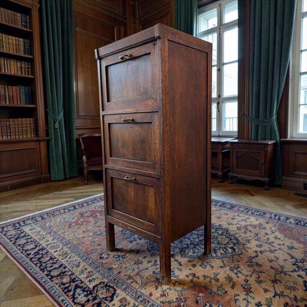 Commode à tiroirs vintage en bois / armoire d'archives / armoire de notaire