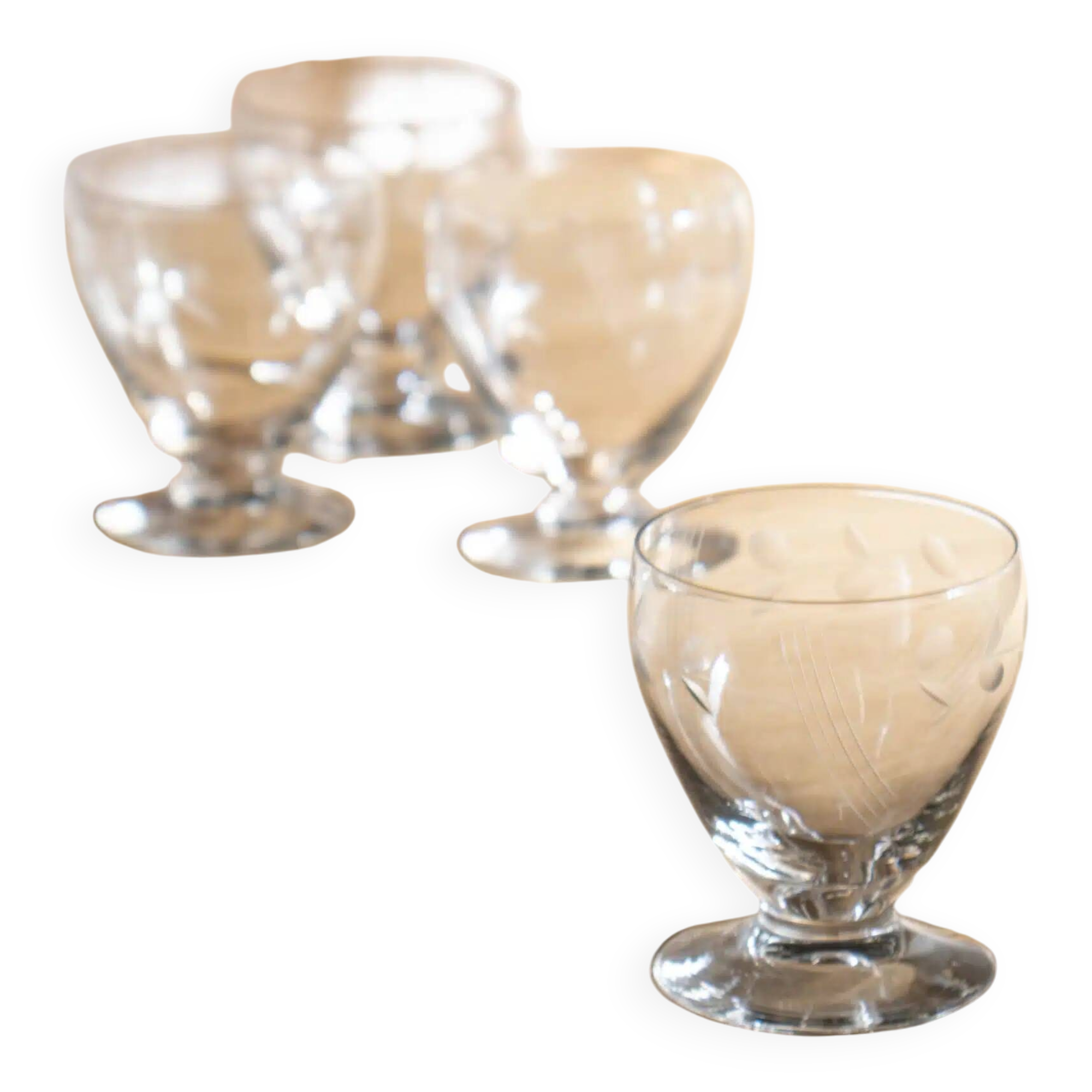 Set of 4 vintage stemmed glasses "Suzanne"