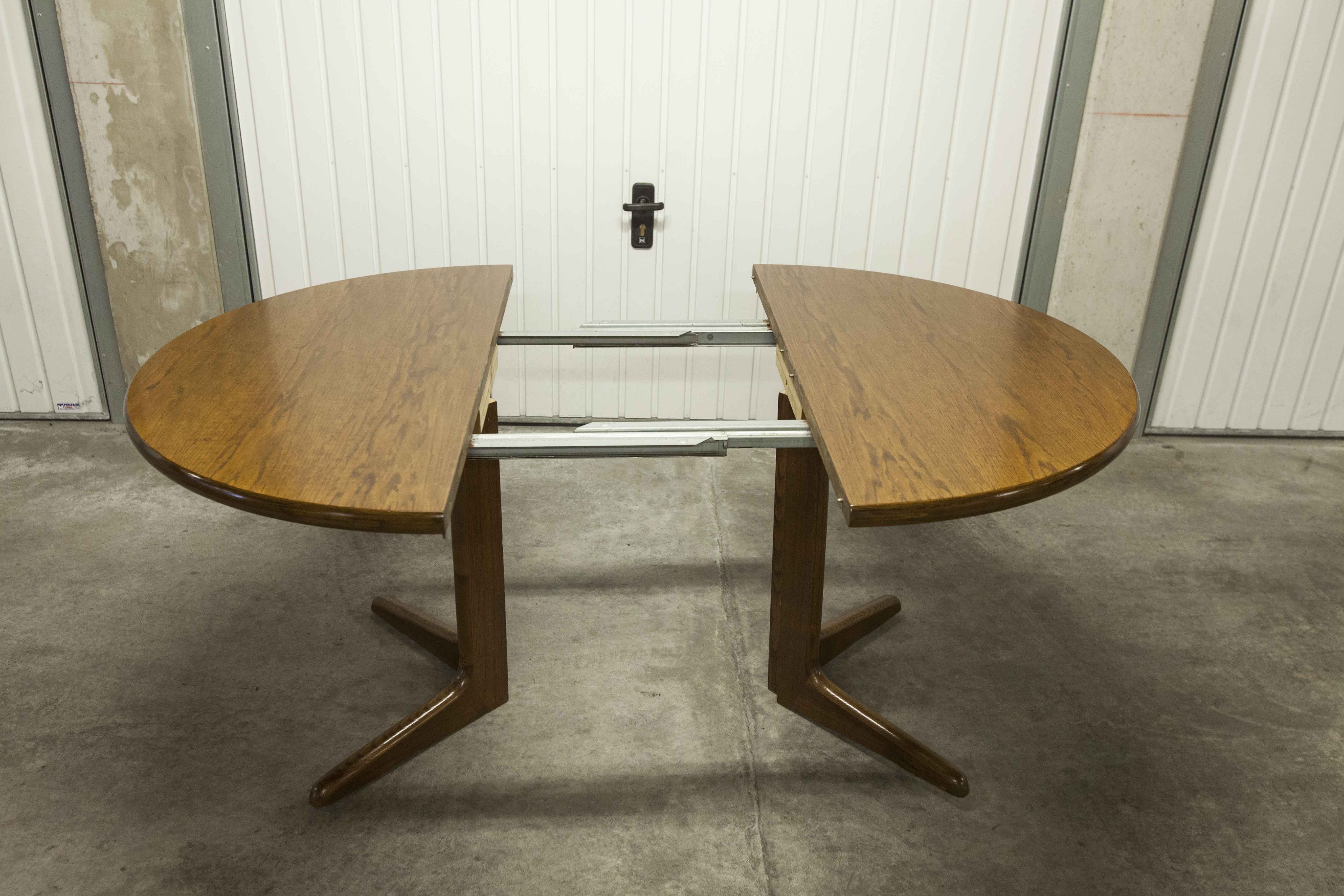 Roundtable 80's 2 solid wood extensions