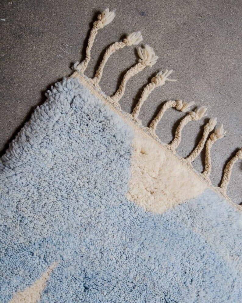 Atlas Berber rug from Oued Zam, square size 2.5/2.5 m.