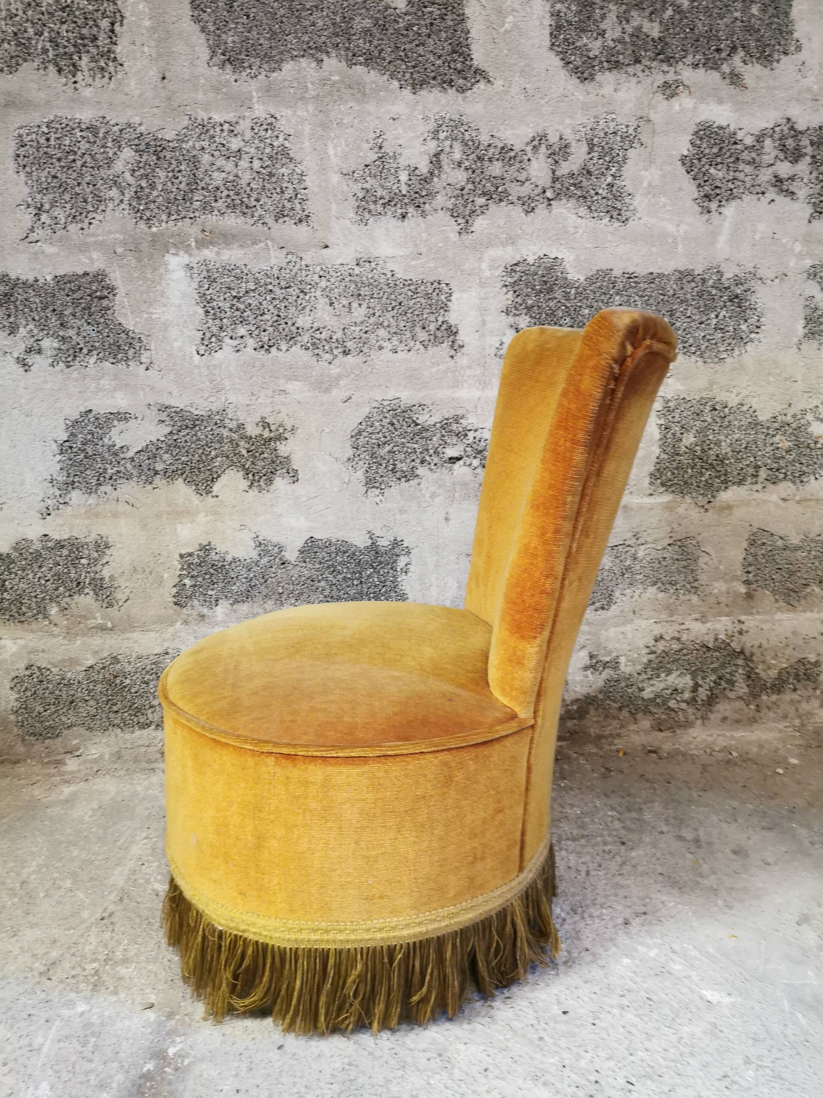 Velvet toad armchair