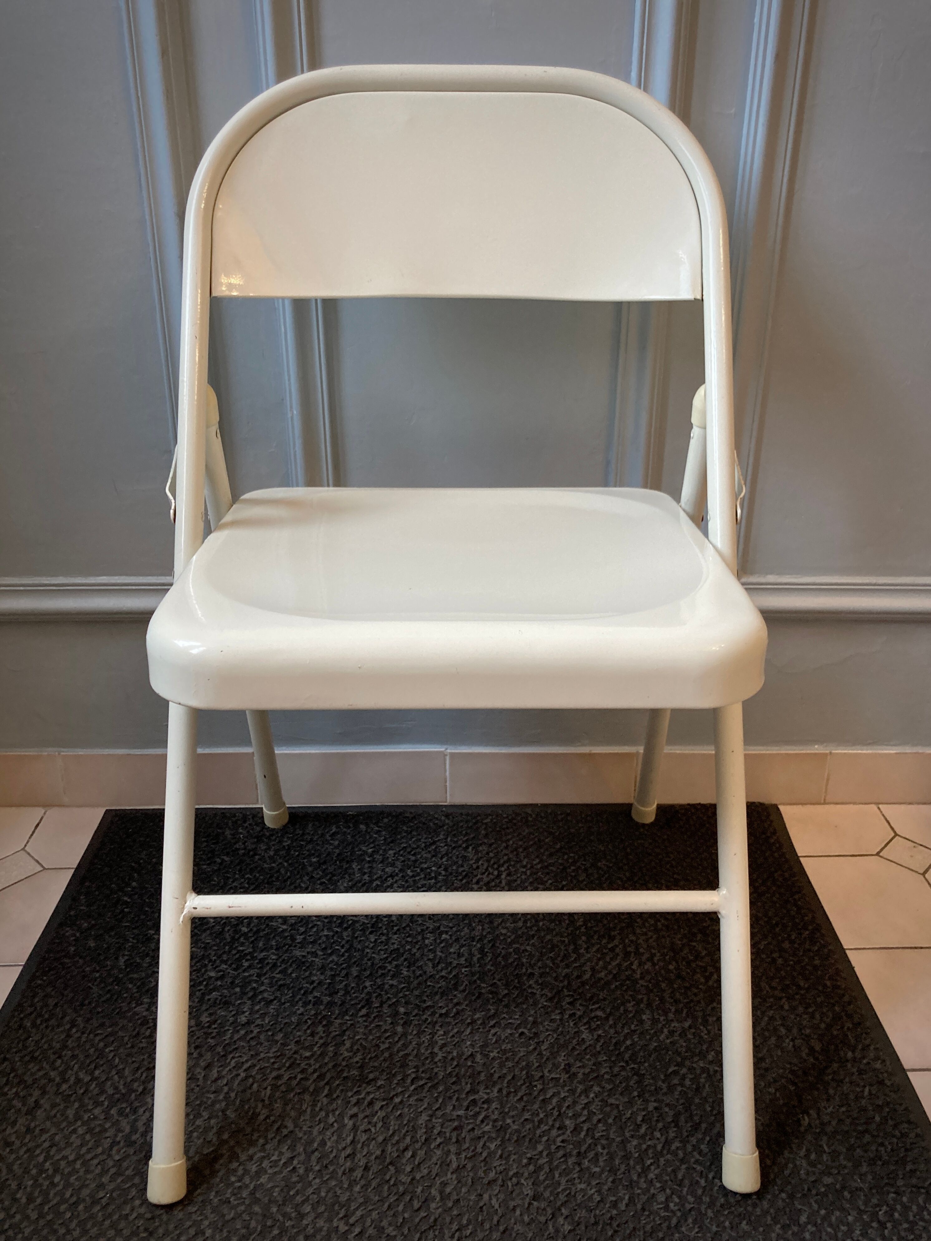 Duo of folding chairs in steel 1980s