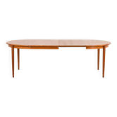 Table ronde en teck danois extensible avec 2 allonges, années 1960.