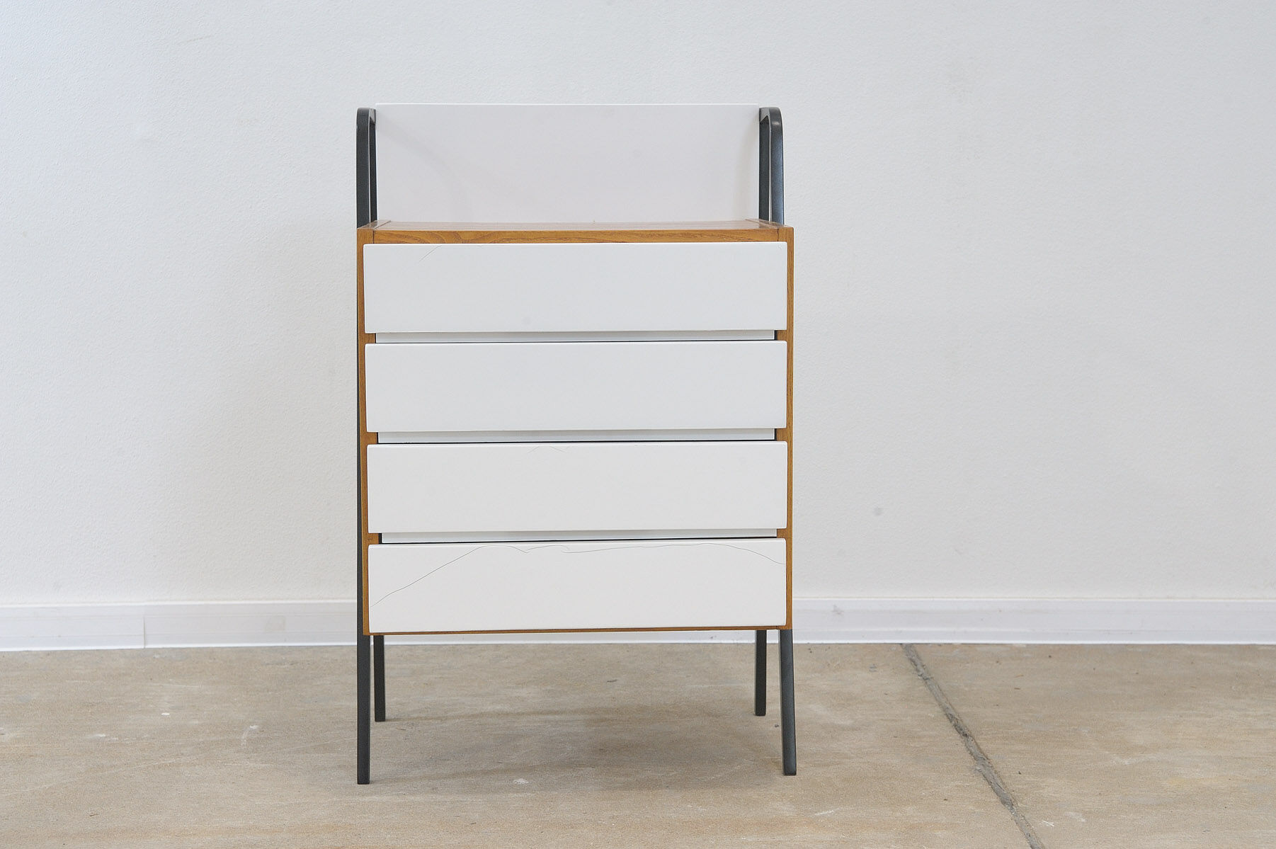 Commode du milieu du siècle entièrement restaurée par Tatra nabytok, années 1960