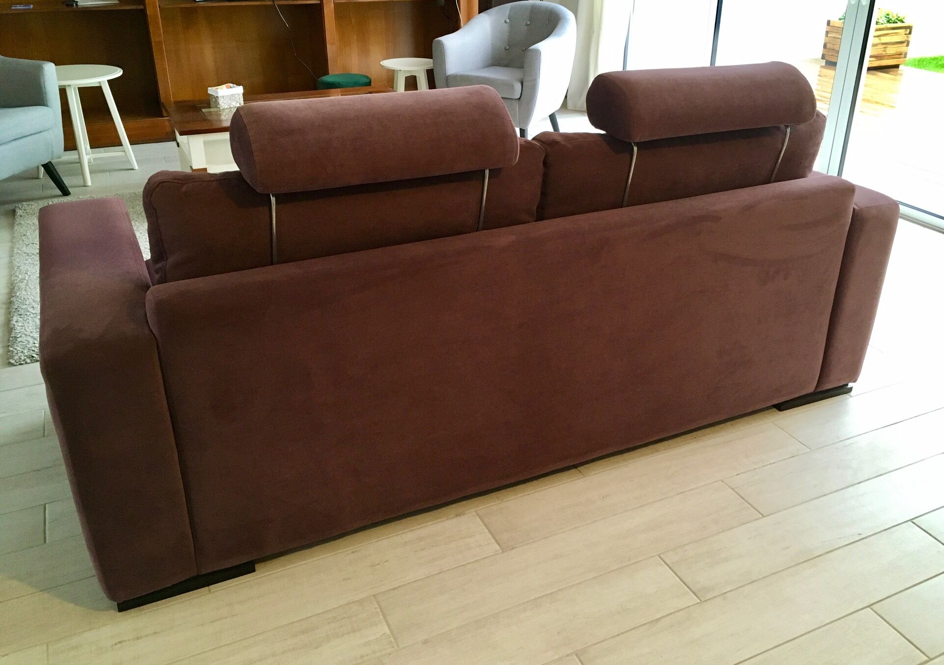 Canapé 3 places en velours "prune" Fabrice Mobilier