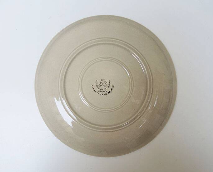 7 old saint amand fish plates