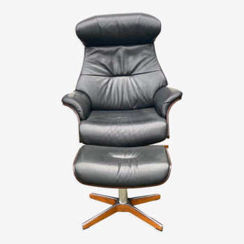 Chaise inclinable en cuir Conform Timeout avec pouf