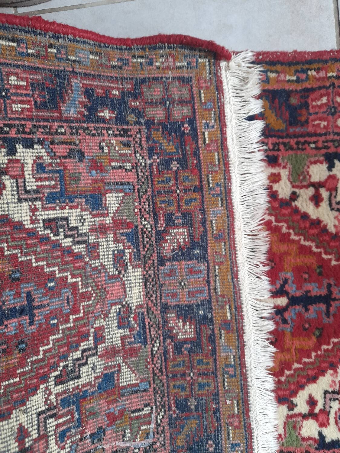 Hand-knotted Persian rug 140 x 72 cm
