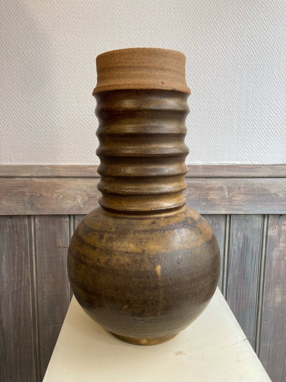 Ceramic vase