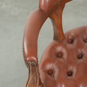 Chaise de bureau Chesterfield rotative en cuir de vache marron