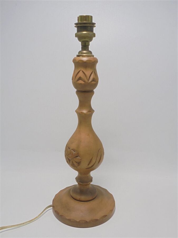 Wooden lamp foot