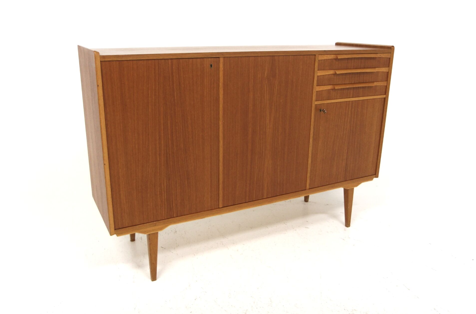 Enfilade scandinave en teck et en chêne, Suède, 1960