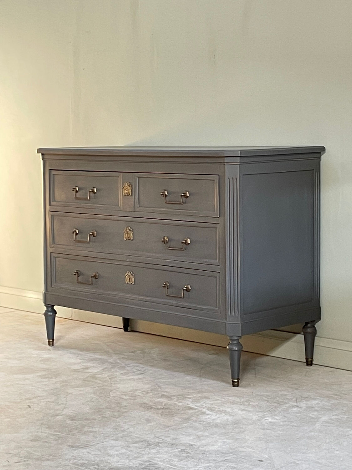 Dresser Louis XVI